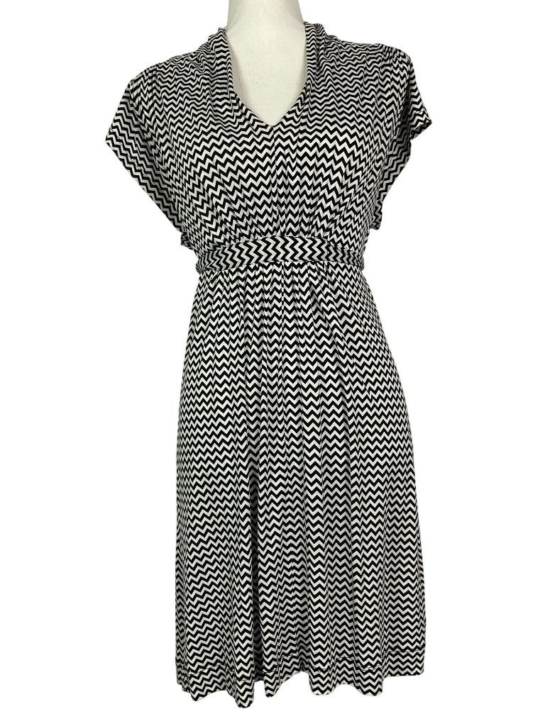 French Connection Chevron Midi Dress Black White V Neck Tie Back Size 8